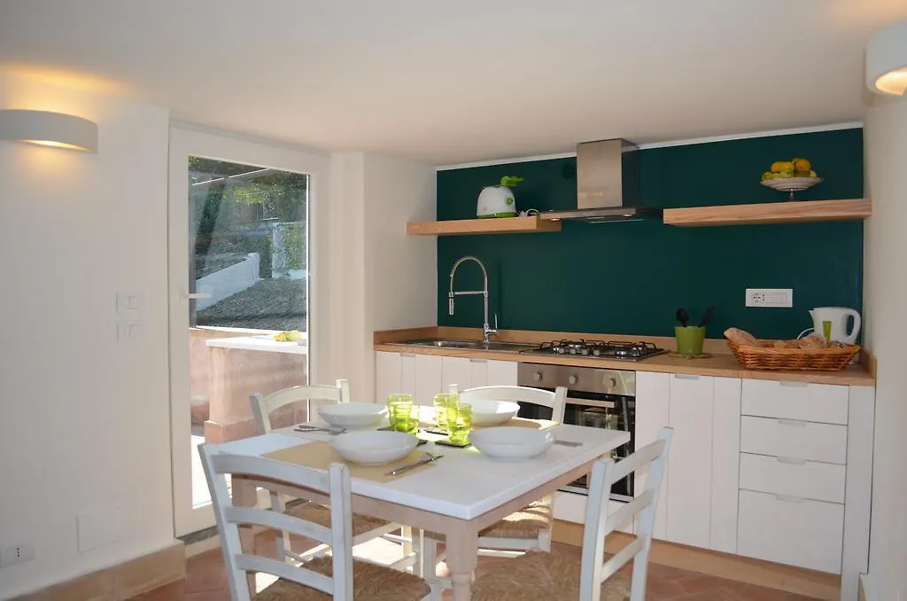 Casa vacanze Frasteva Resort Aci Castello Italia